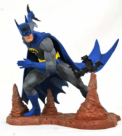 images/uploads/31087/thumb_DC_Comic_Gallery_PVC_Statue_Batman_by_Neal_Adams_Exclusive_28_cm.webp